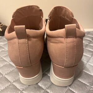 Pink wedge sneaker